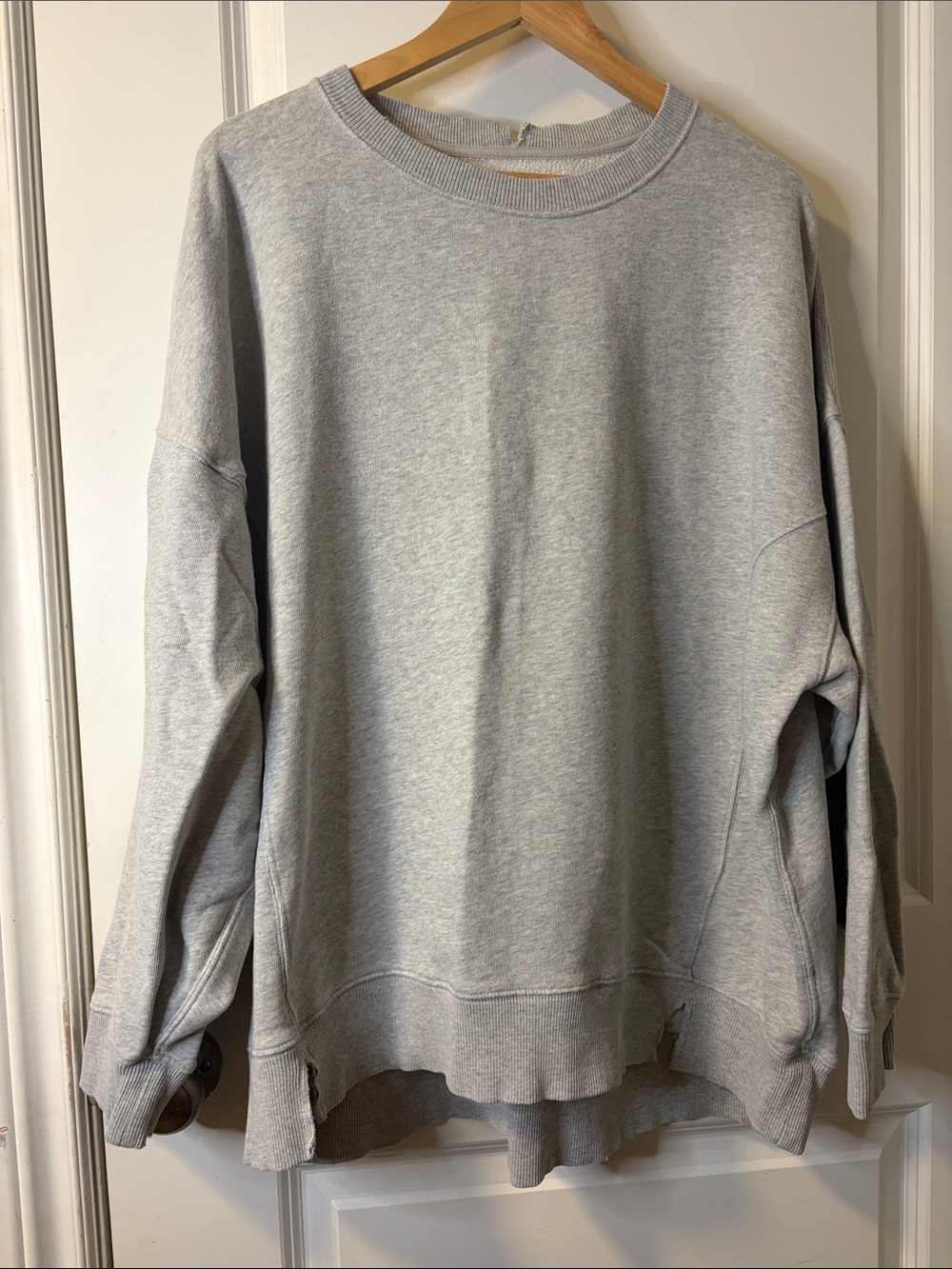 aerie Women's Crewneck Sweatshirt in Heather Gray